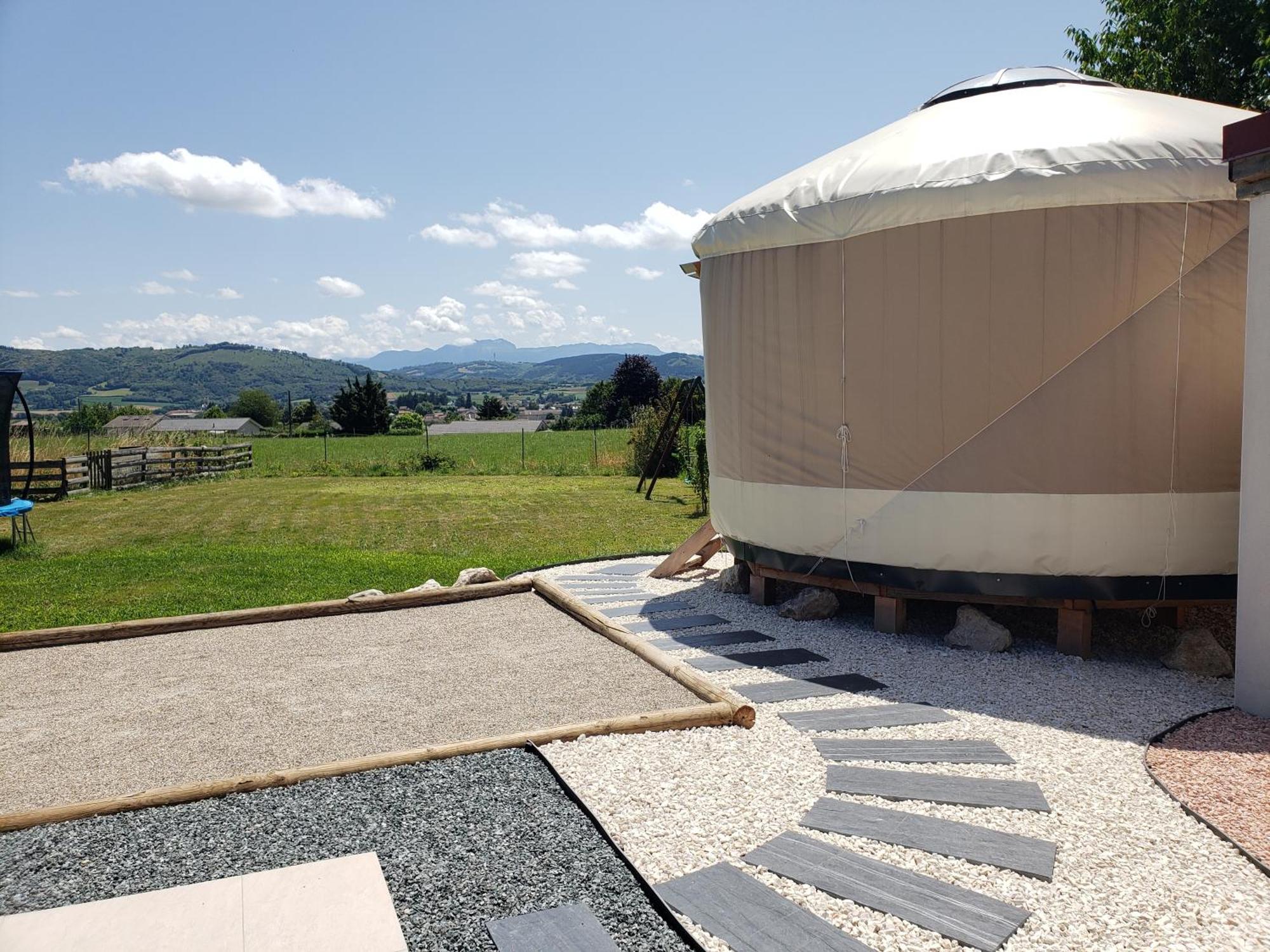 Yourte Atypique Entre Lyon Et Grenoble ! Vue Sur Les Montagnes. Nohant-en-Graçay Eksteriør billede